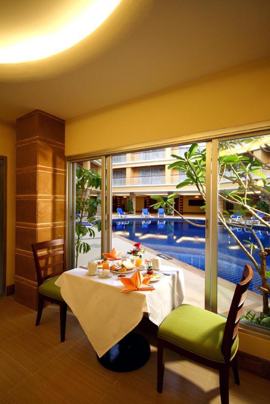 Kalim Resort Patong Kültér fotó